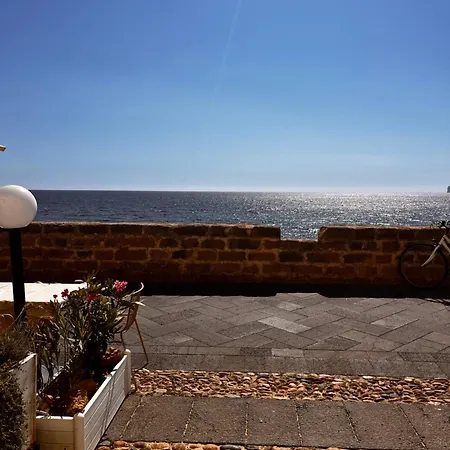 Filipp's Sea View Semesterbostad